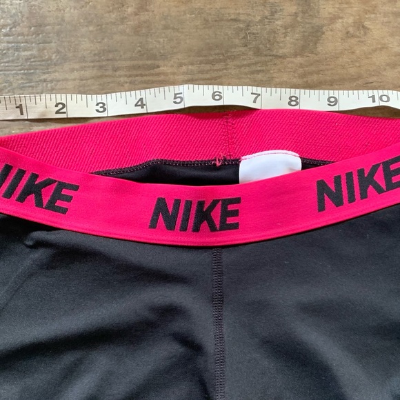 Nike athletic dri fit black with pink waist band - Picture 7 of 8
